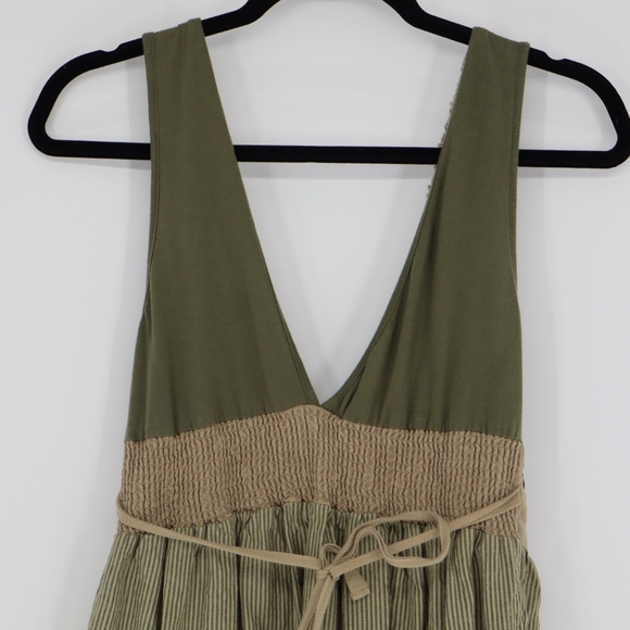 Free People Women's Tank Top Size Medium Bohemian Embroidered Fit and Flare - Picture 9 of 12